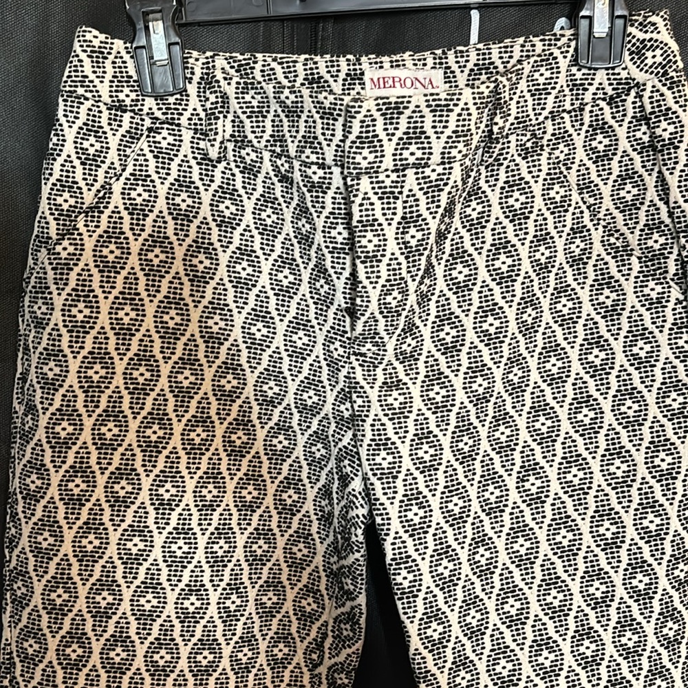 Black and white Crop dress pants